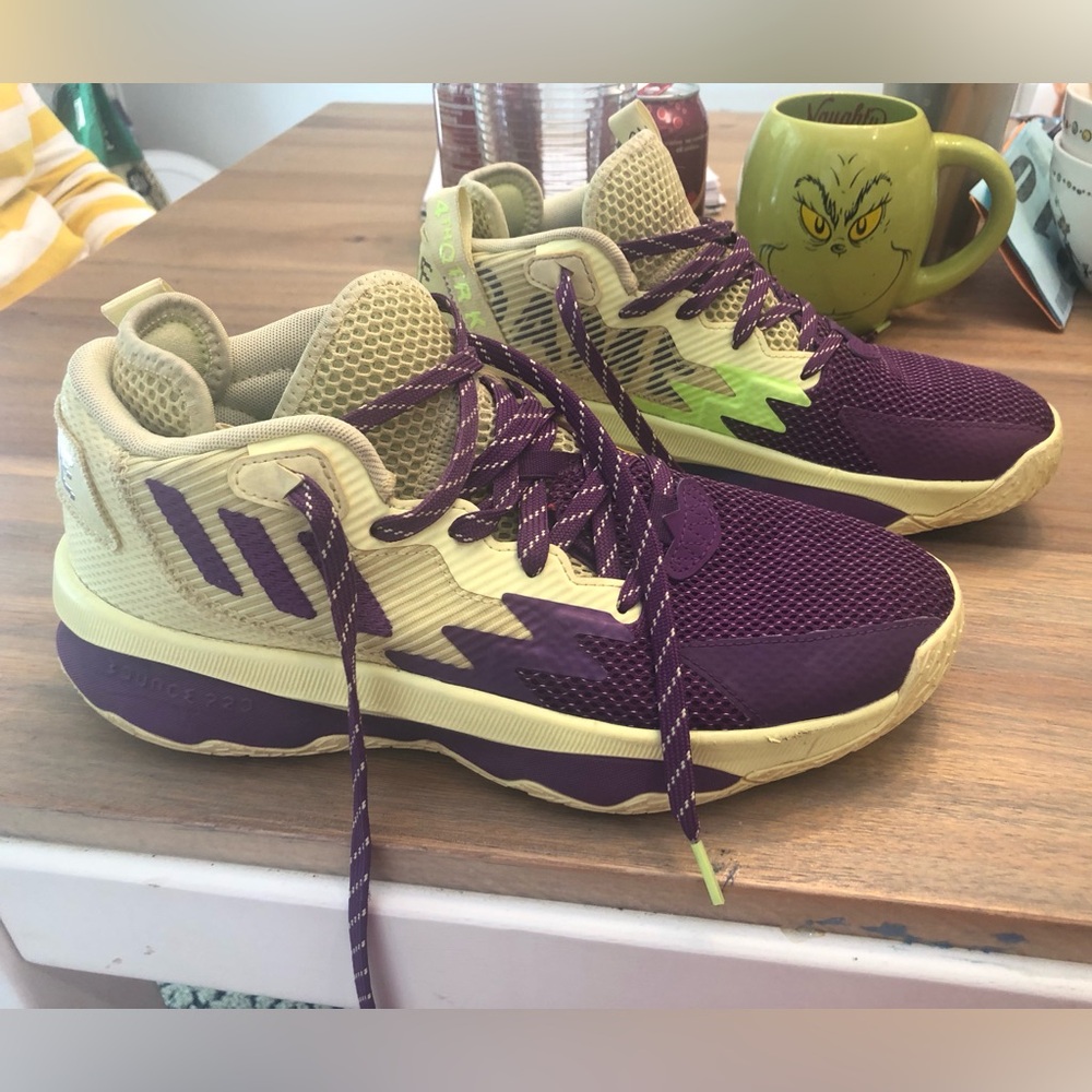 Size 7.5 - adidas Dame 8 Dame Time